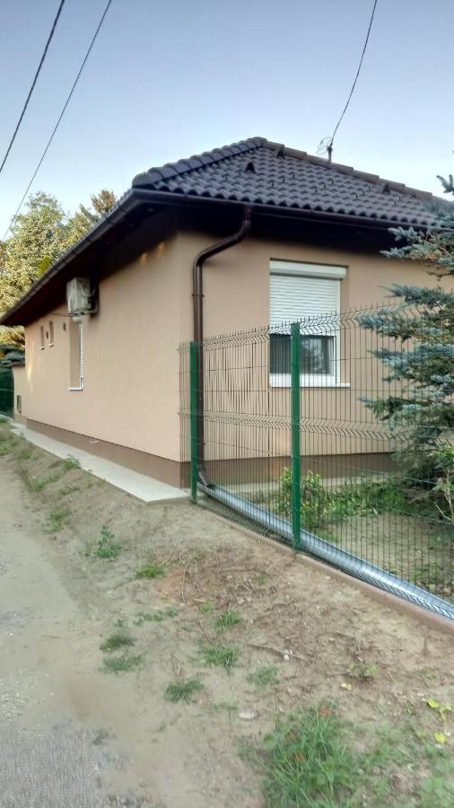 Golden Apartman Orosháza Екстериор снимка