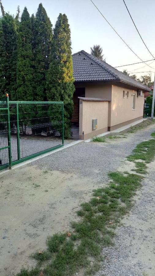 Golden Apartman Orosháza Екстериор снимка