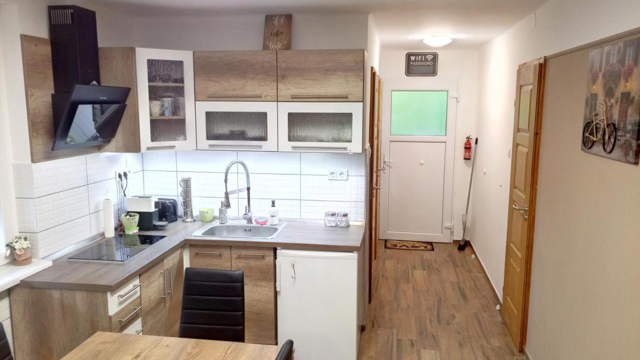 Golden Apartman Orosháza Екстериор снимка