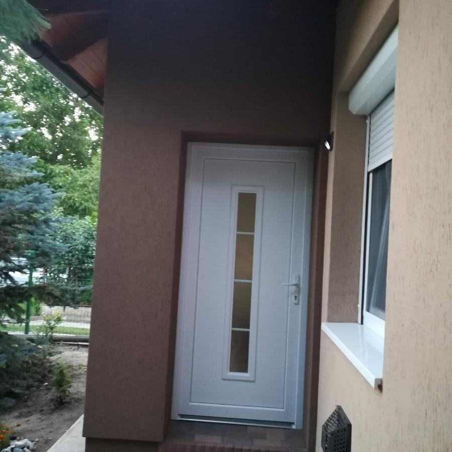 Golden Apartman Orosháza Екстериор снимка