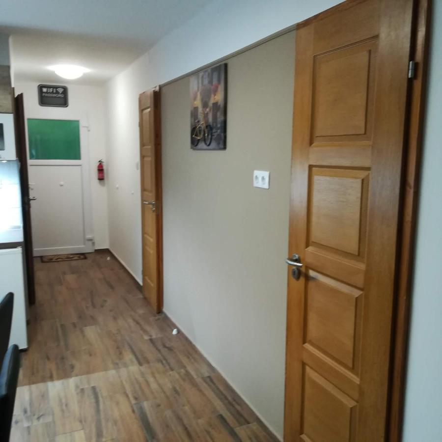 Golden Apartman Orosháza Екстериор снимка