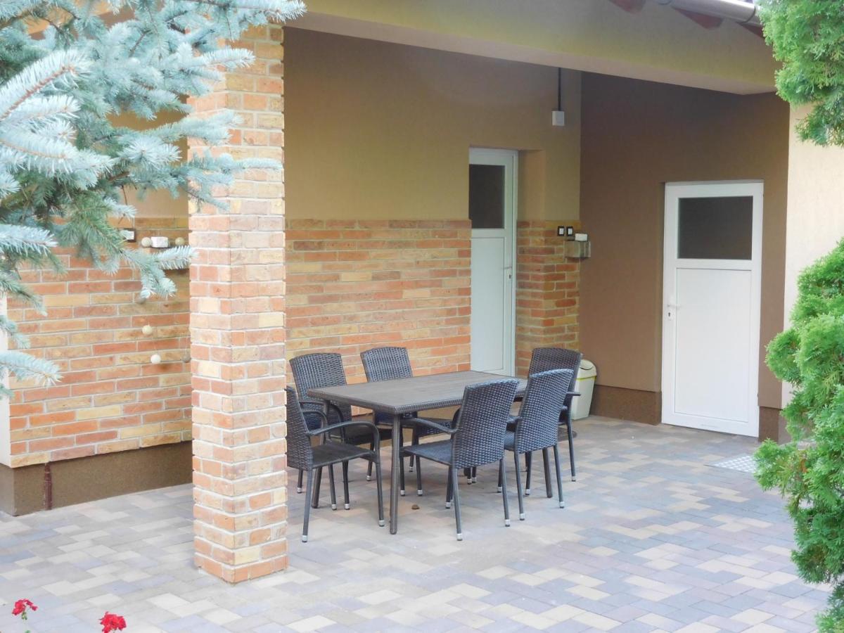 Golden Apartman Orosháza Екстериор снимка