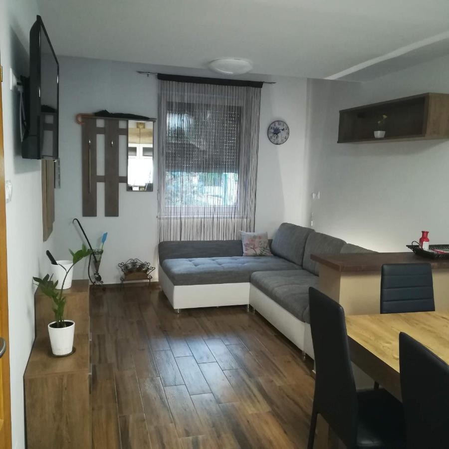 Golden Apartman Orosháza Екстериор снимка